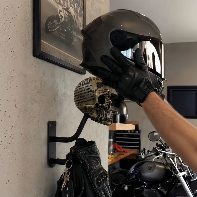 Antique Skeleton Helmet Wall Mount – Resin Motorcycle Helmet Holder, Gothic Bike Decor, Novelty Gear Storage Display Rack
