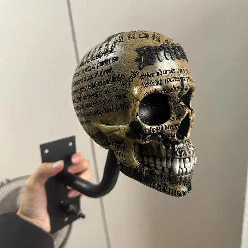 Antique Skeleton Helmet Wall Mount – Resin Motorcycle Helmet Holder, Gothic Bike Decor, Novelty Gear Storage Display Rack